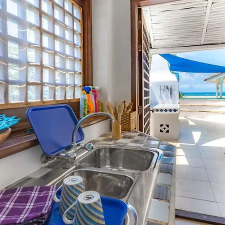 Tequila Sunrise Sky Cabana-Diani Beach Exterior photo